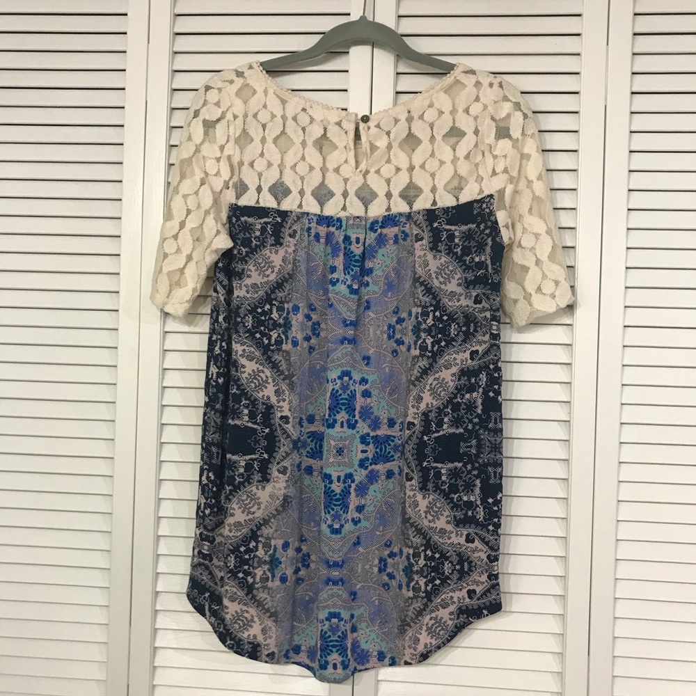 Anemi & Kin Short Sleeve Top - Picture 3 of 7